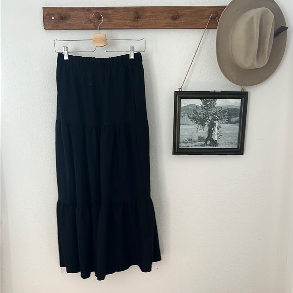 Elegant Tiered Black Maxi Skirt